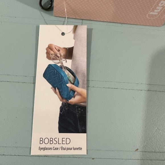 ❄️ NWT Lug Bobsled Eyeglass Holder in Snowflake Navy ❄️ - Picture 7 of 7